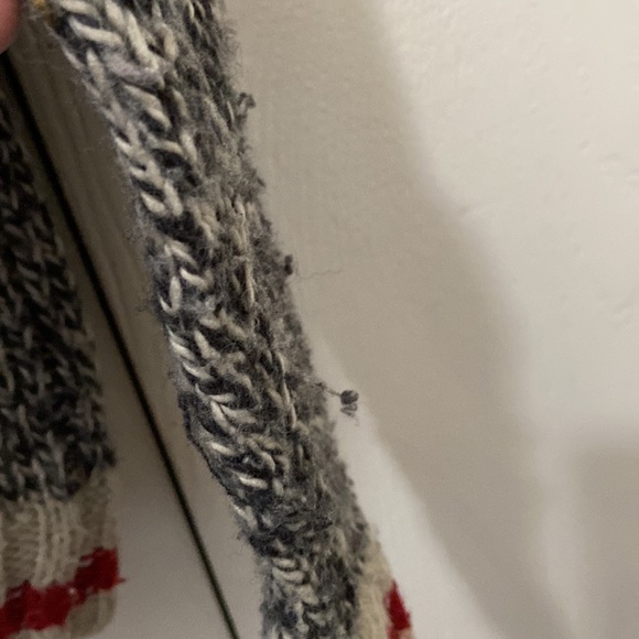 Roots Cabin Sweater - Picture 8 of 8